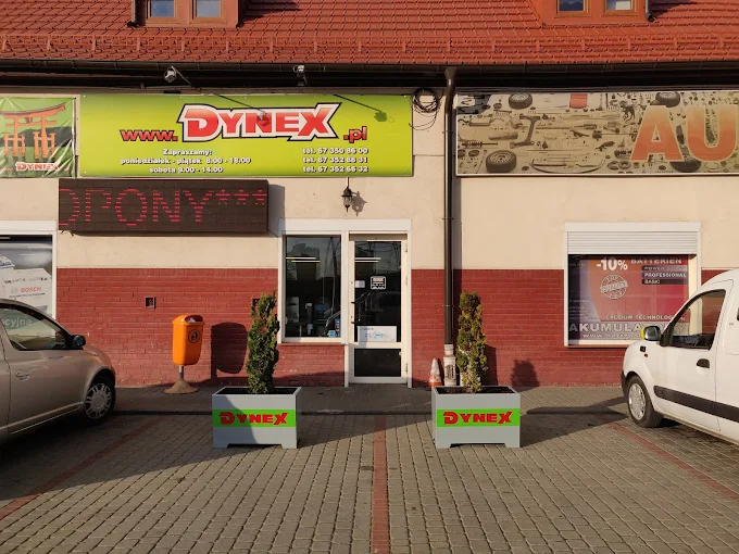 DYNEX Piła – front i wejście